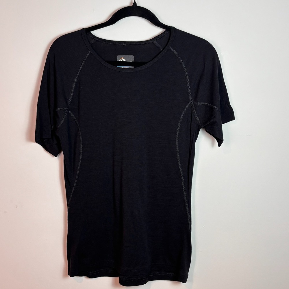 macpac Womens 100% Merino Wool Black short sleeve tee size 12 Base layer *Flaw*